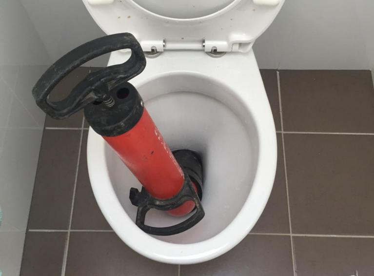 débouchage-pompe-manuel débouchage-pompe-manuel